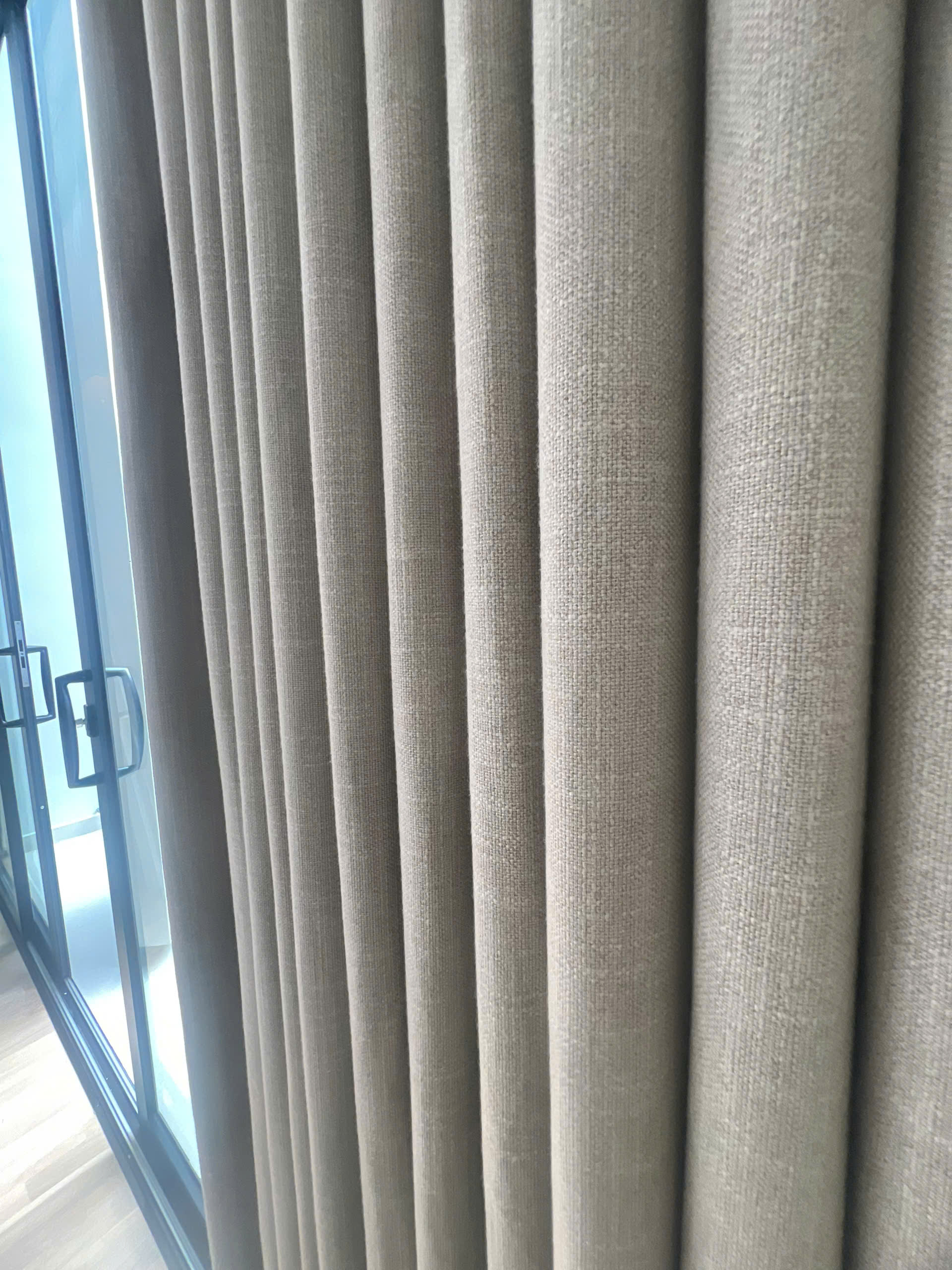 REM CUA 2 LOP BINH THANH27